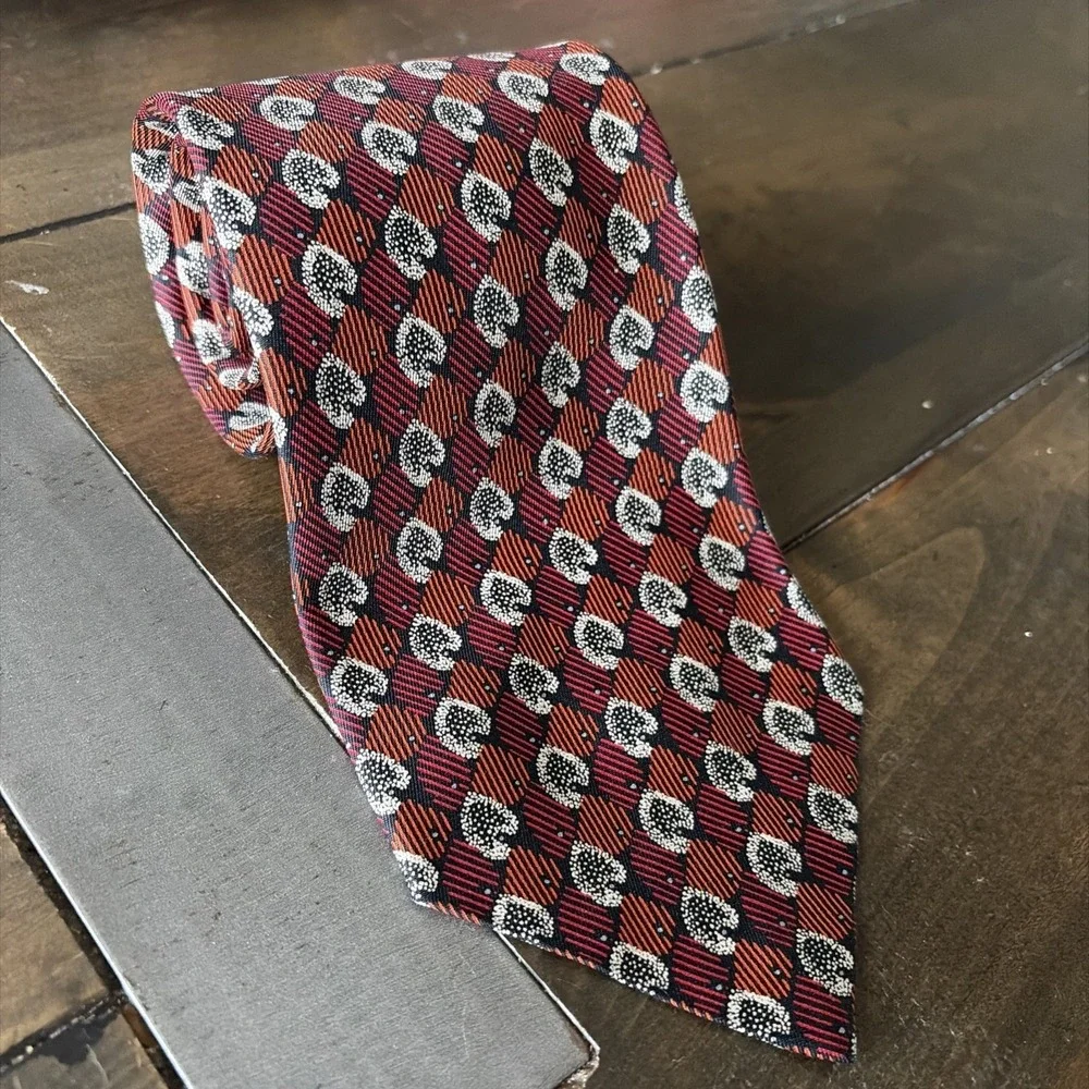 Christian Dior Vintage Necktie Mens OS Rust Burgundy Paisley Silk Designer Tie‎
